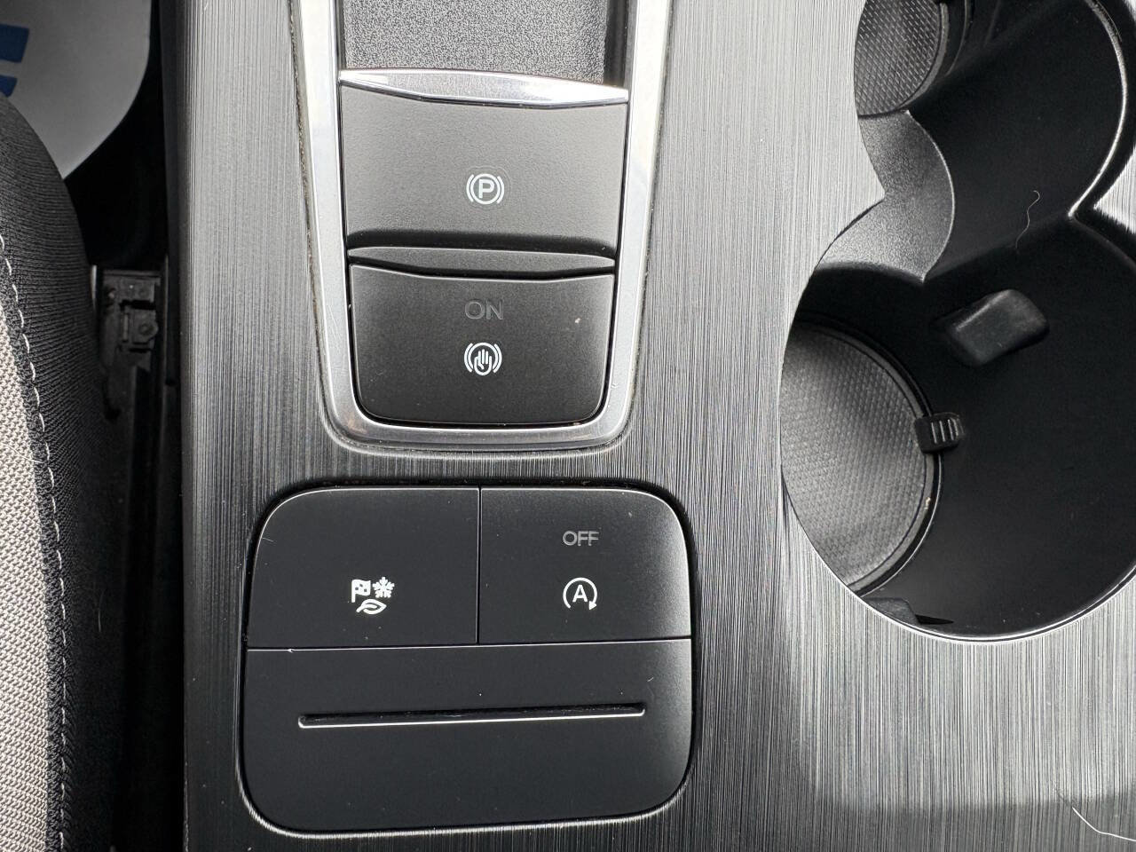 Used 2020 Ford Escape S image 19