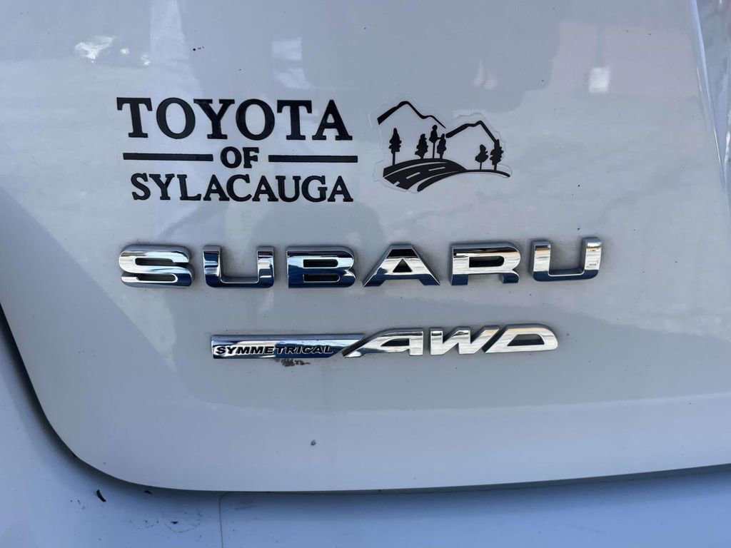 Used 2018 Subaru Impreza 2.0i Limited image 9