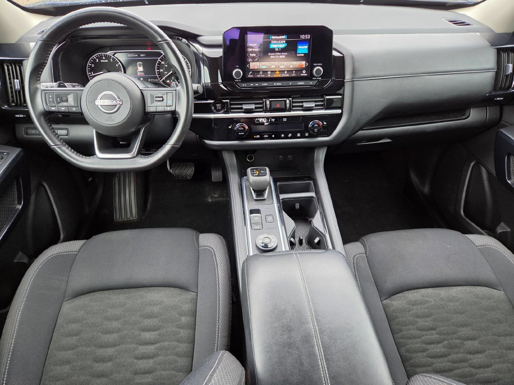 Used 2025 Nissan Pathfinder SV AWD/4WD image 24
