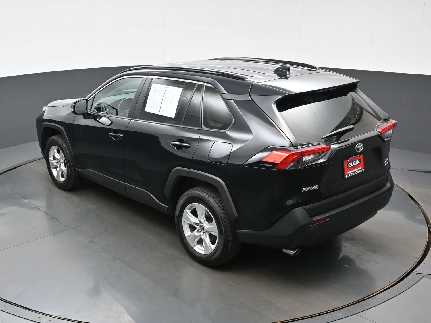 Used 2020 Toyota RAV4 XLE AWD/4WD image 37