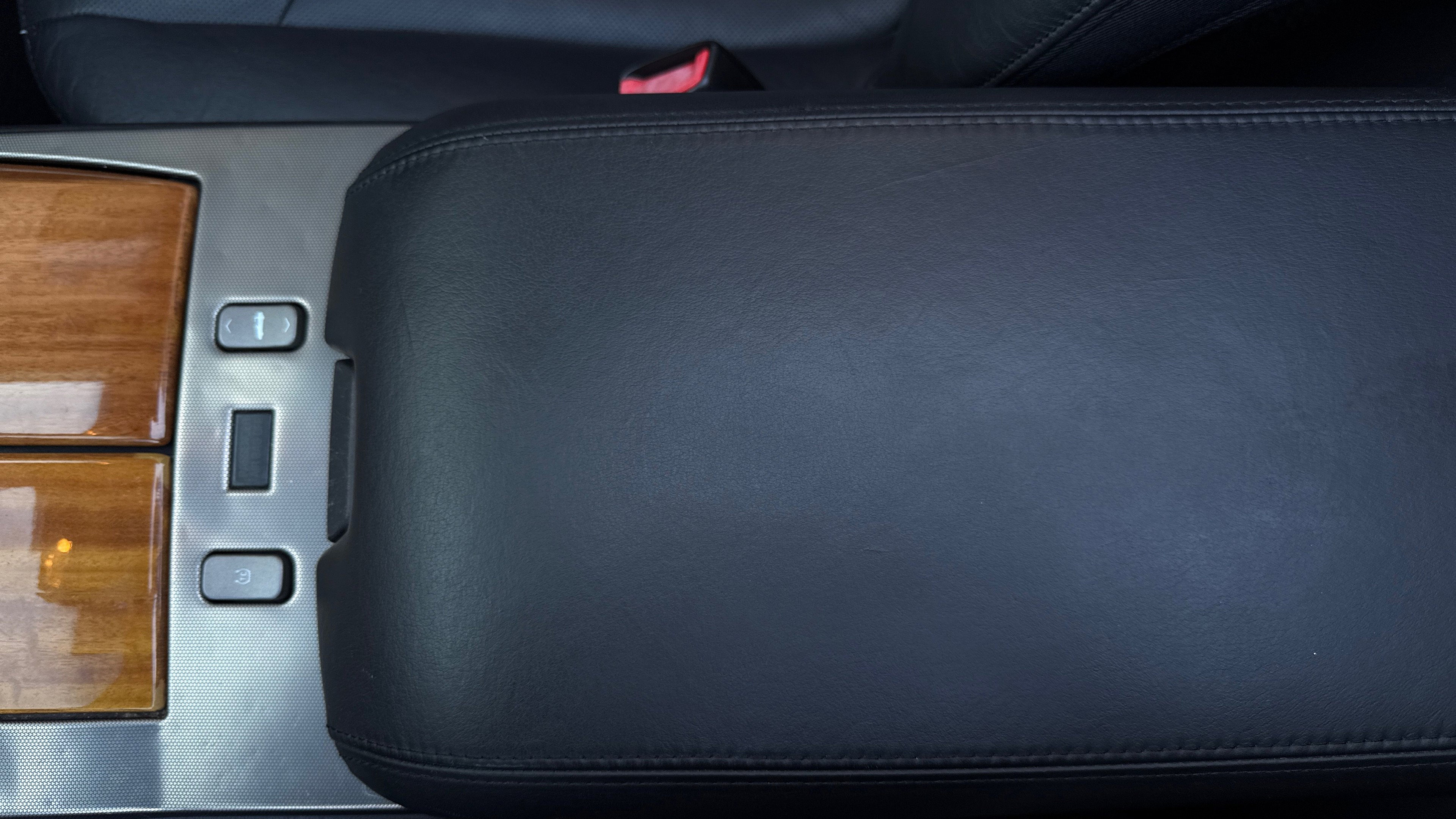 Used 2004 Cadillac XLR image 68