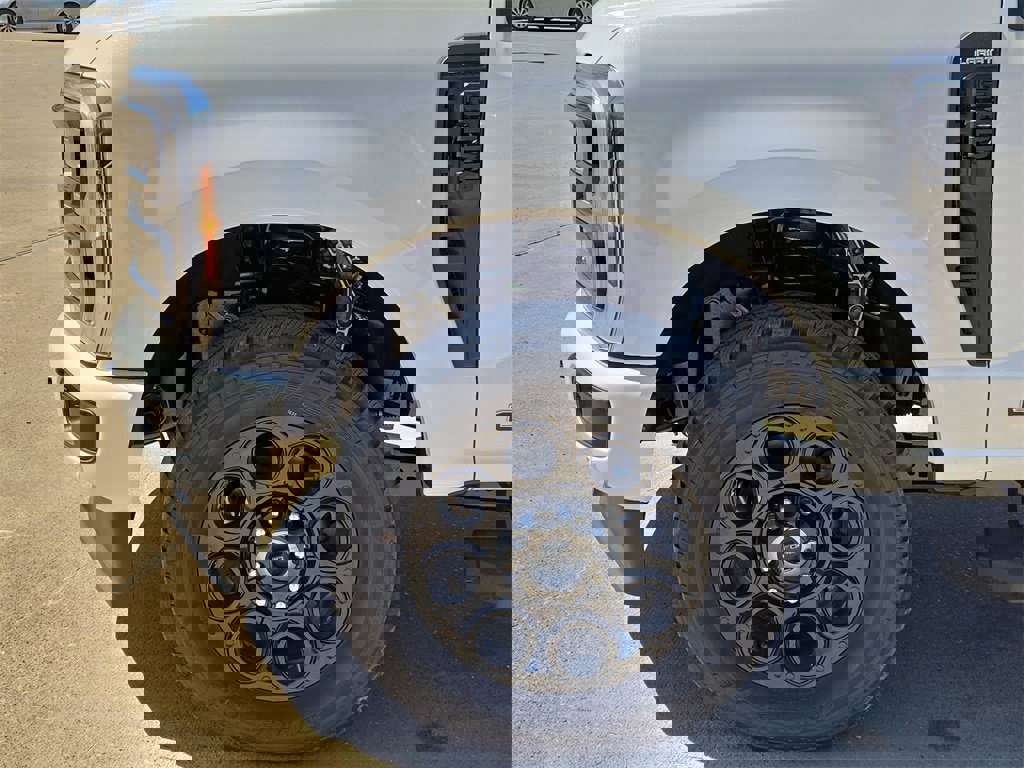 New 2025 Ford F250 Lariat w/ Lariat Ultimate Package image 16