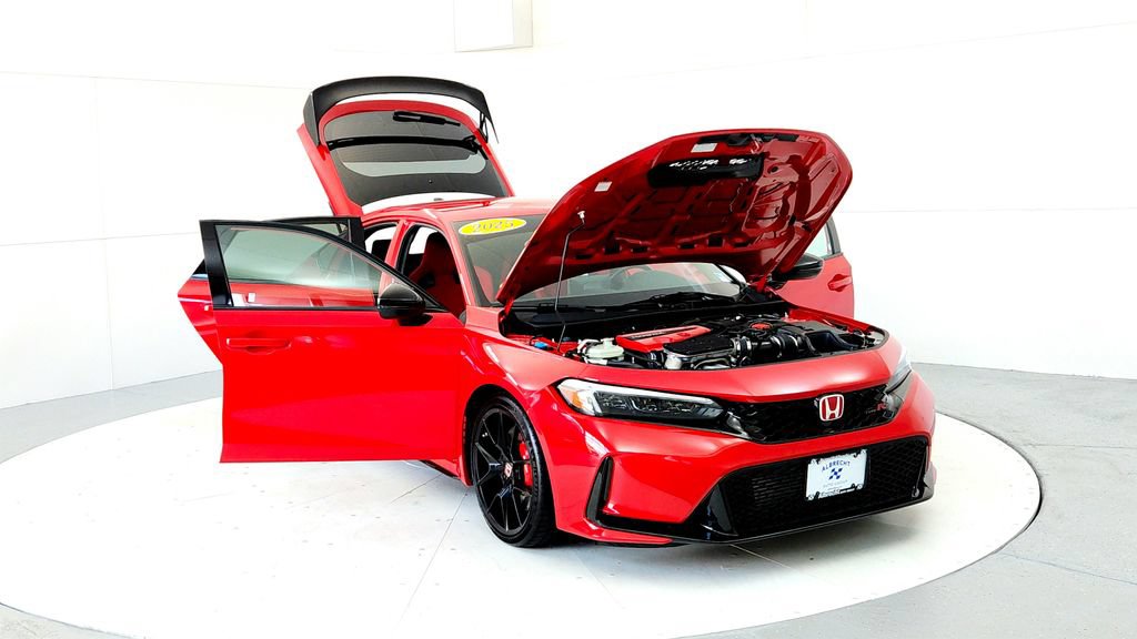 Used 2025 Honda Civic Type R image 9