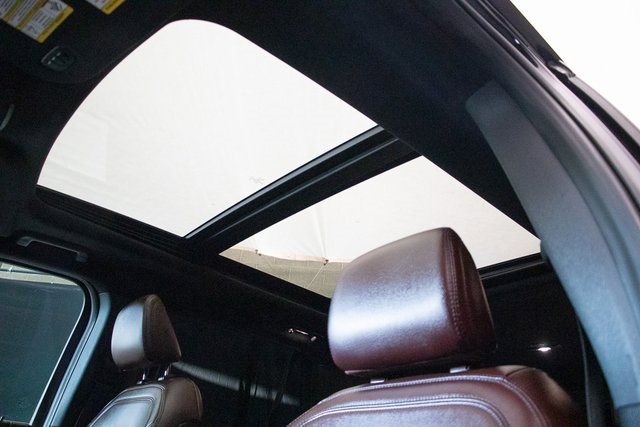 Used 2022 Ford Expedition Limited image 31