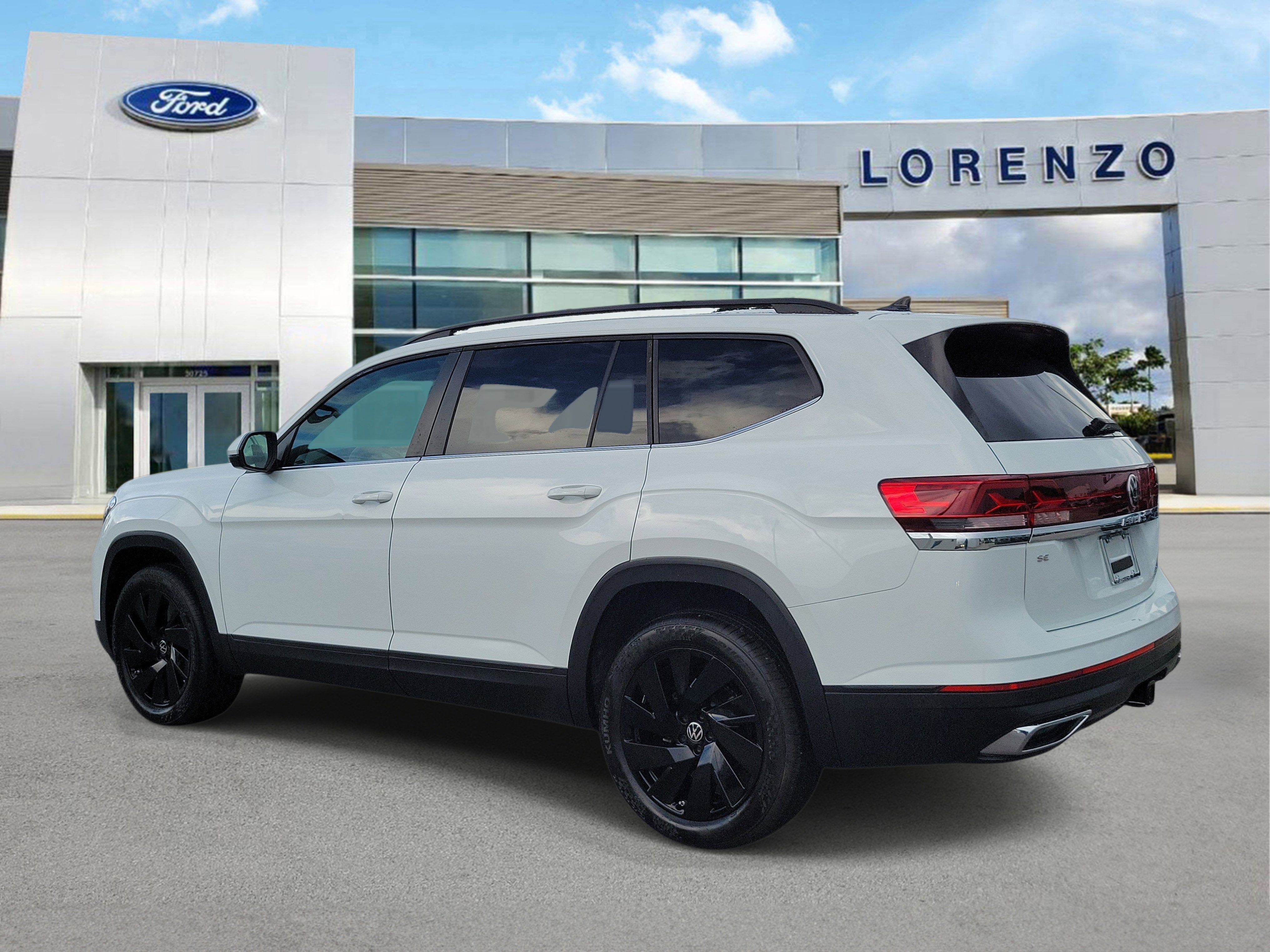 Used 2025 Volkswagen Atlas SE FWD image 6