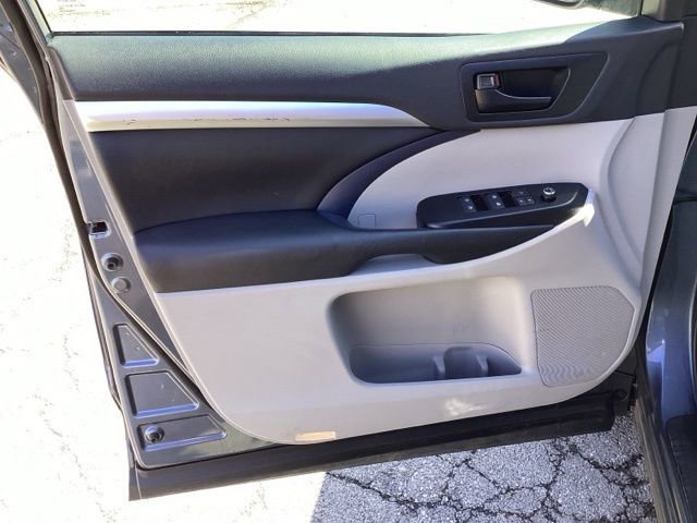 Used 2019 Toyota Highlander Plus image 25