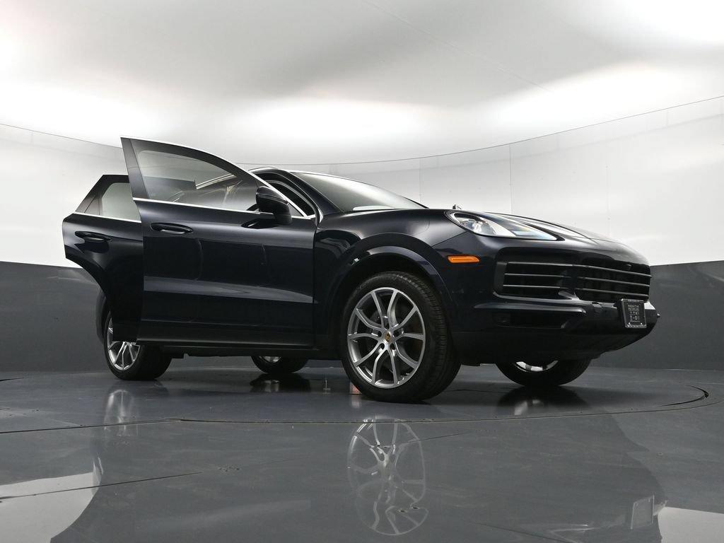 Certified 2023 Porsche Cayenne AWD/4WD image 36