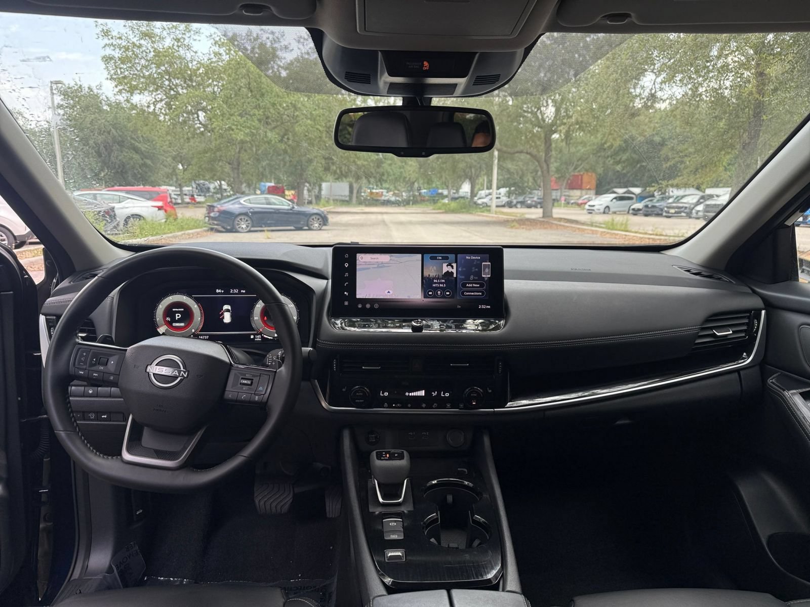 Used 2026 Nissan Rogue SL FWD image 32