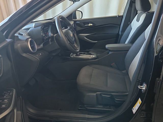 Used 2024 Chevrolet Trax LS image 7