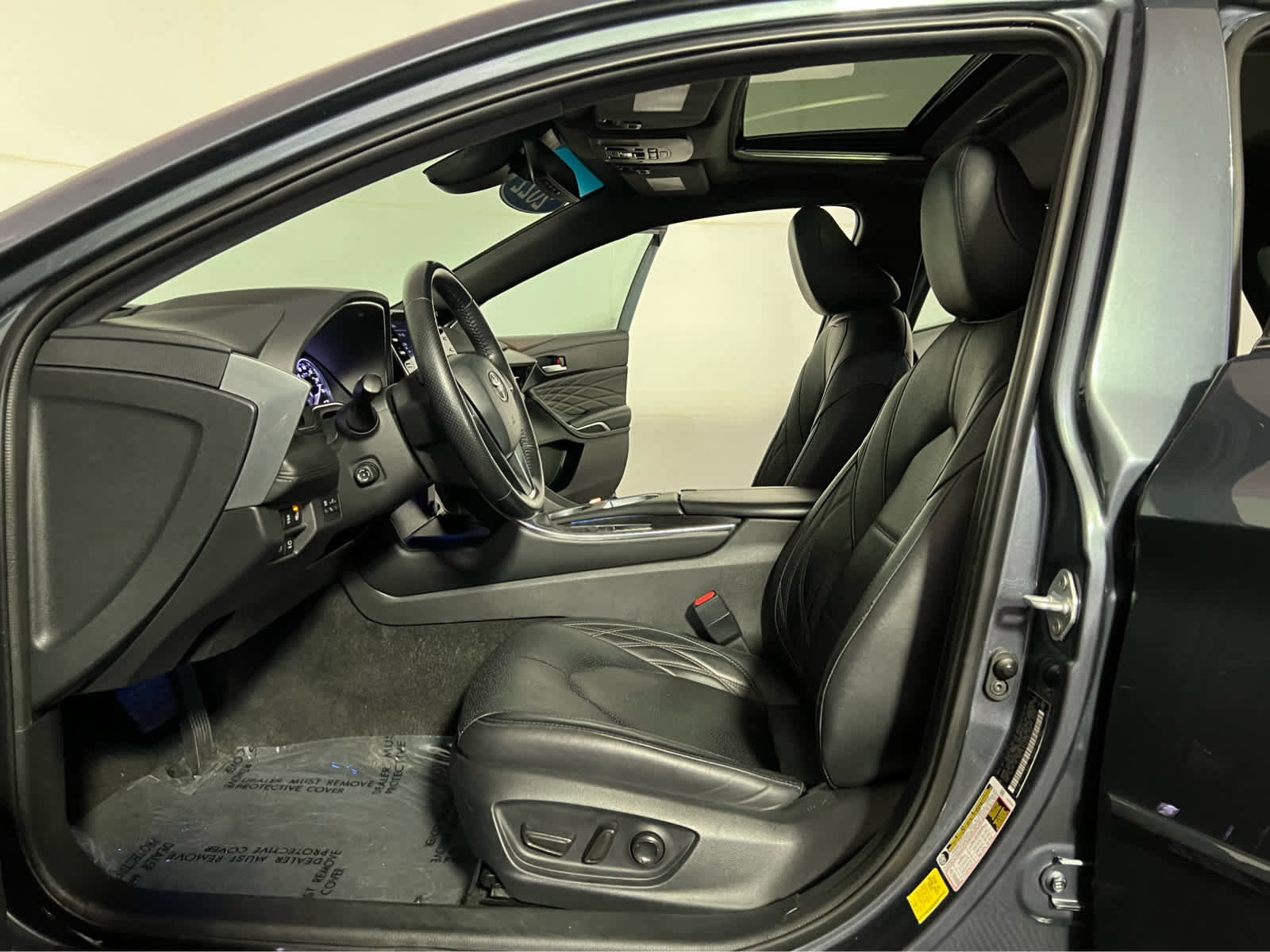 Used 2022 Toyota Avalon Limited w/ Advanced Safety Package FWD image 21