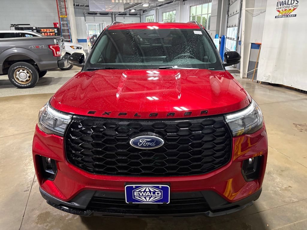 New 2026 Ford Explorer ST-Line w/ ST-Line Street Pack AWD/4WD image 3
