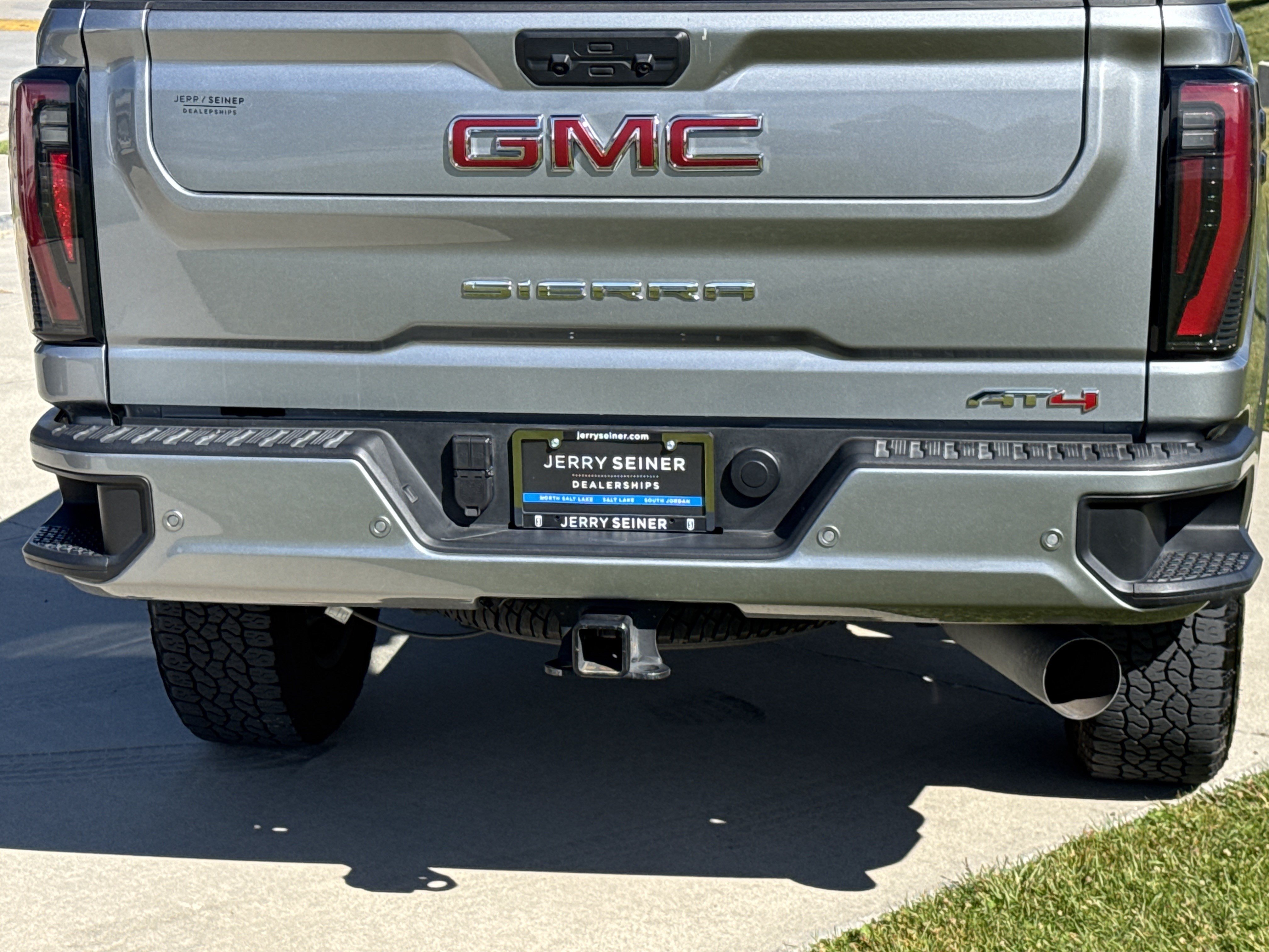 Used 2025 GMC Sierra 3500 AT4 w/ AT4 Premium Plus Package AWD/4WD image 13