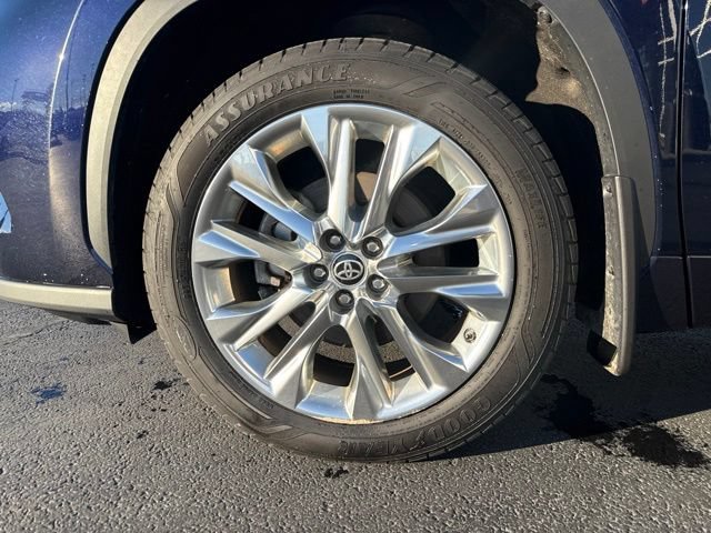 Used 2022 Toyota Highlander Limited AWD/4WD image 9