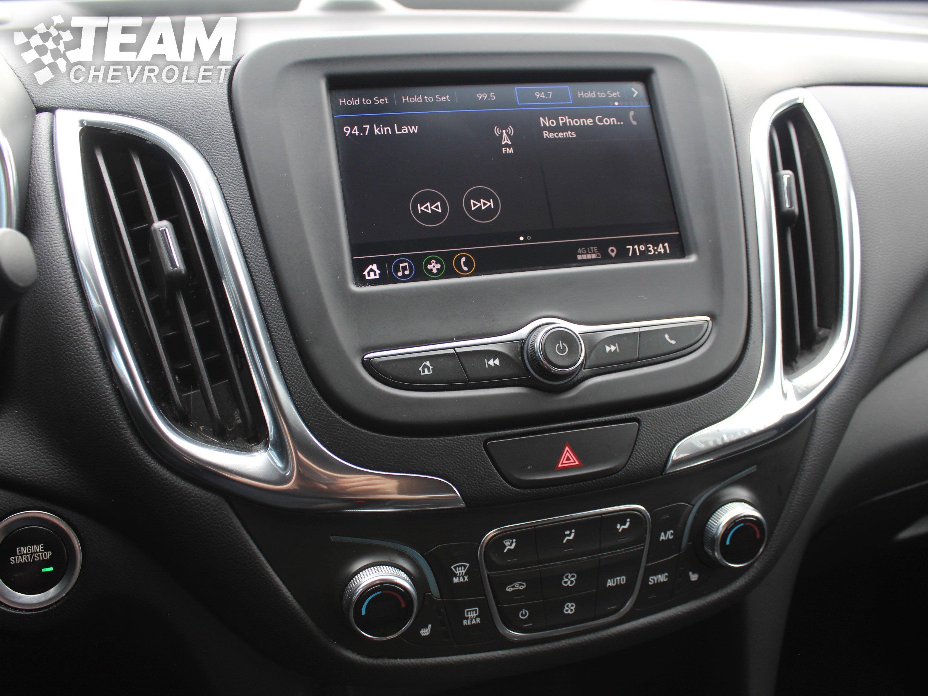 Used 2021 Chevrolet Equinox LT AWD/4WD image 16