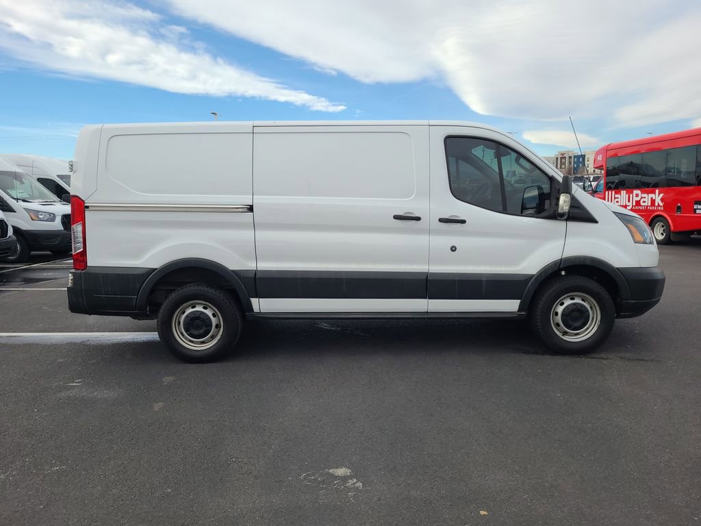 Used 2018 Ford Transit 250 130 Low Roof image 2