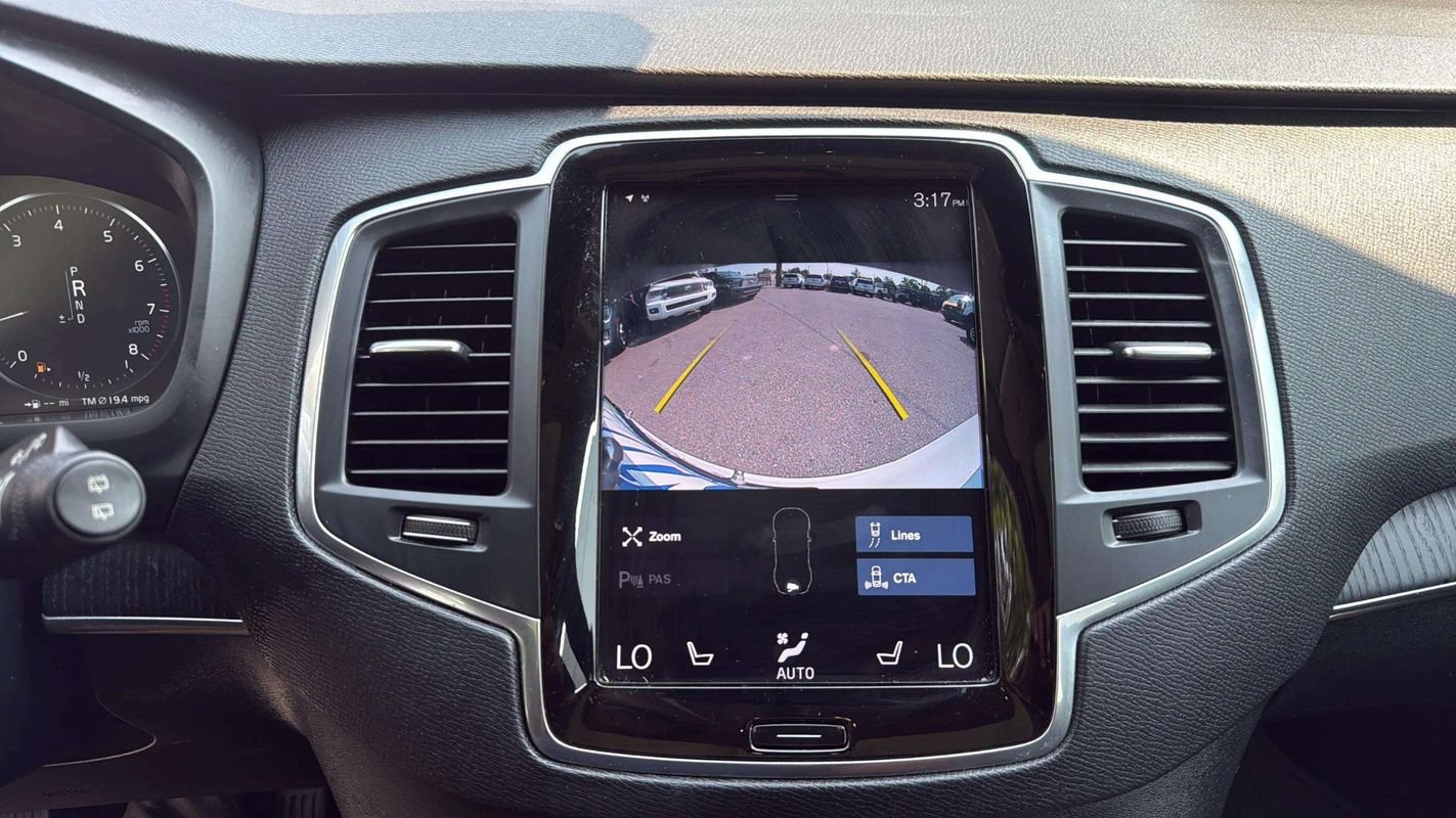 Used 2020 Volvo XC90 T5 Momentum w/ Protection Package Premier AWD/4WD image 14