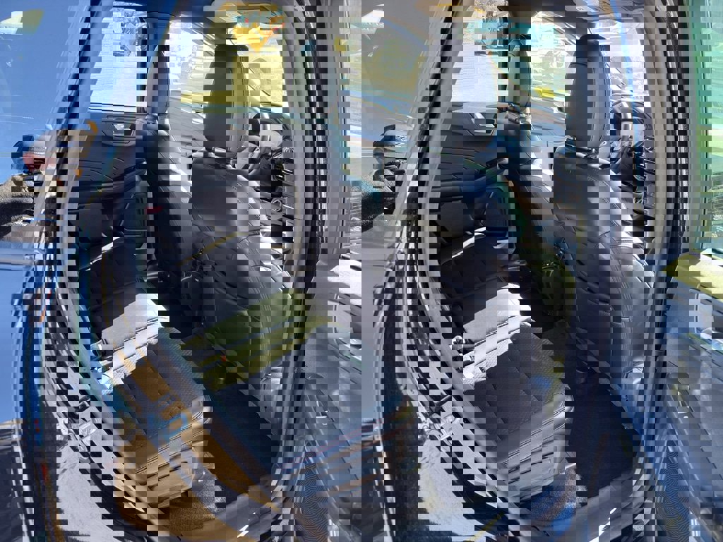 Used 2025 Ford Escape ST-Line image 23