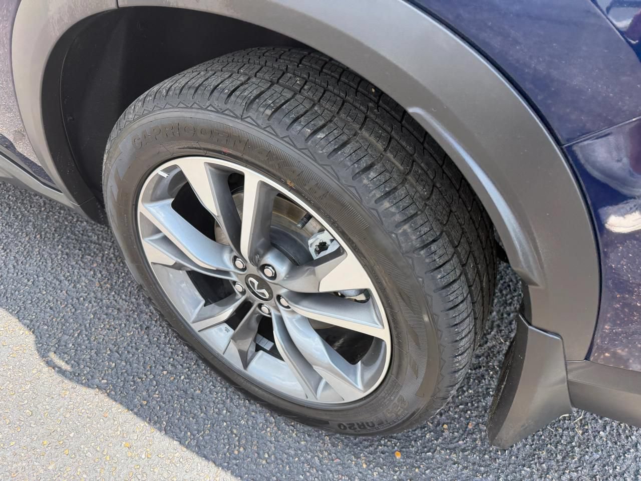 Used 2023 INFINITI QX60 Luxe w/ Cargo Package FWD image 9