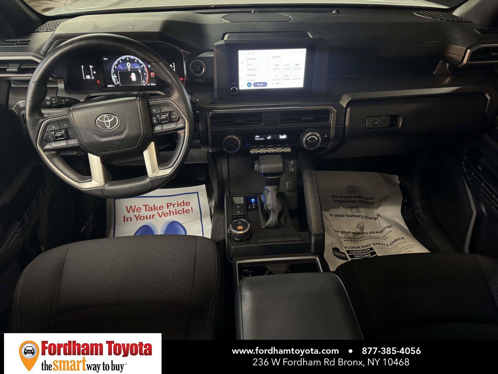 Used 2025 Toyota 4Runner SR5 AWD/4WD image 13