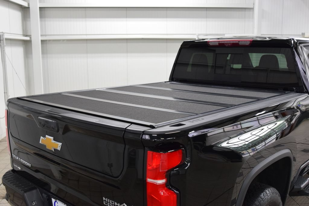 Used 2024 Chevrolet Silverado 3500 High Country w/ Technology Package AWD/4WD image 27