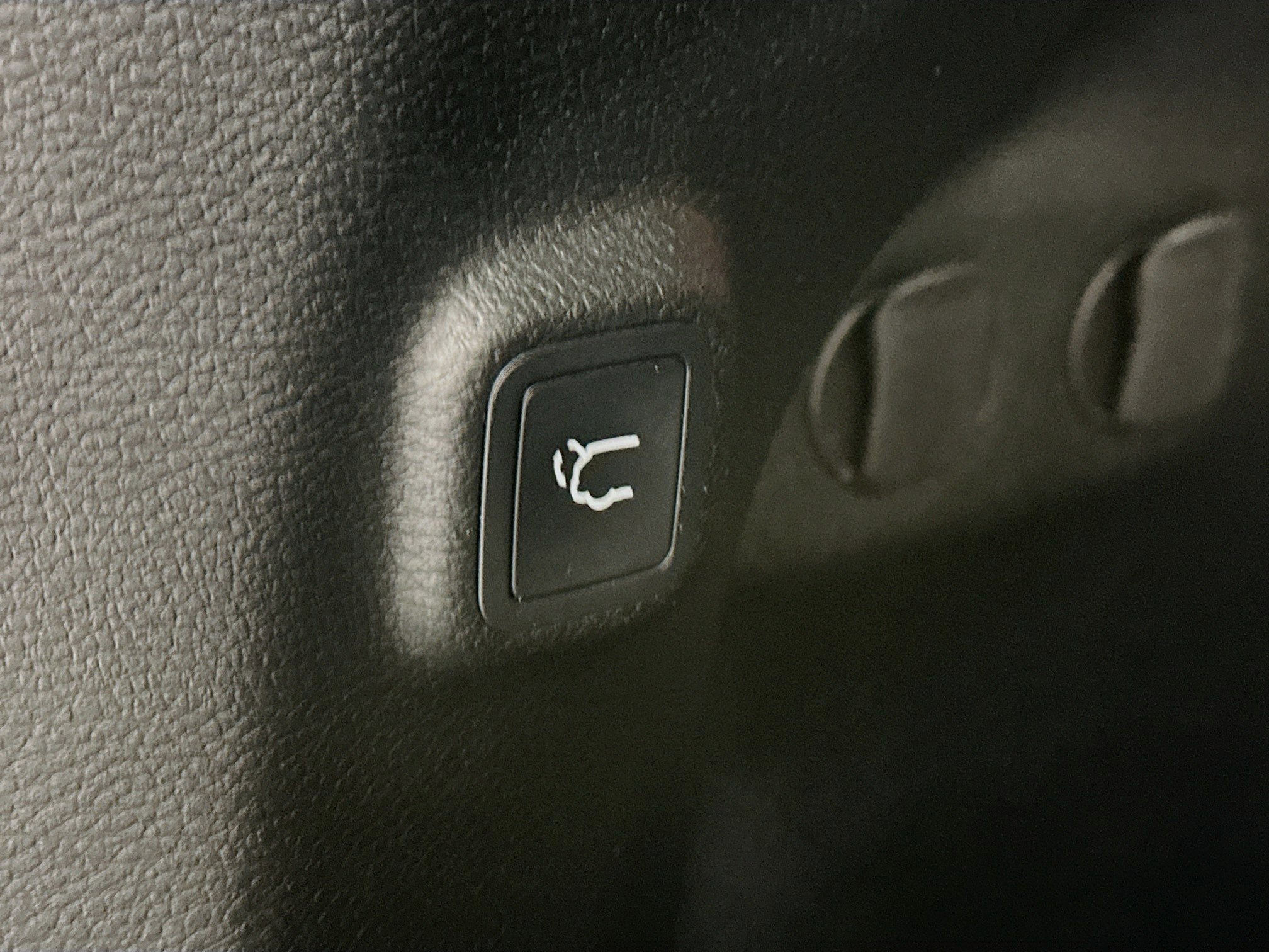 Used 2023 Jeep Cherokee Altitude Lux image 31