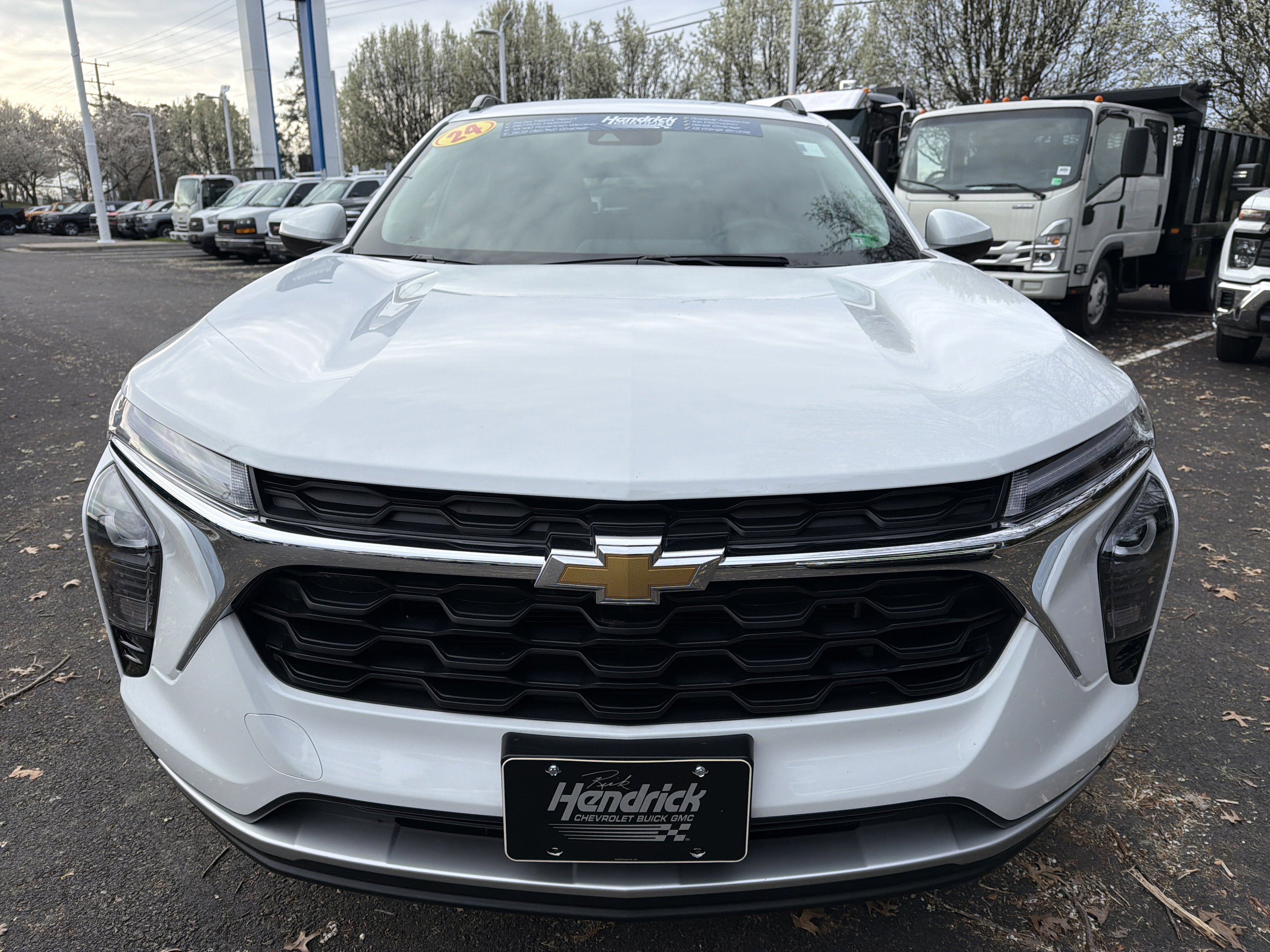 Used 2024 Chevrolet Trax LT image 3