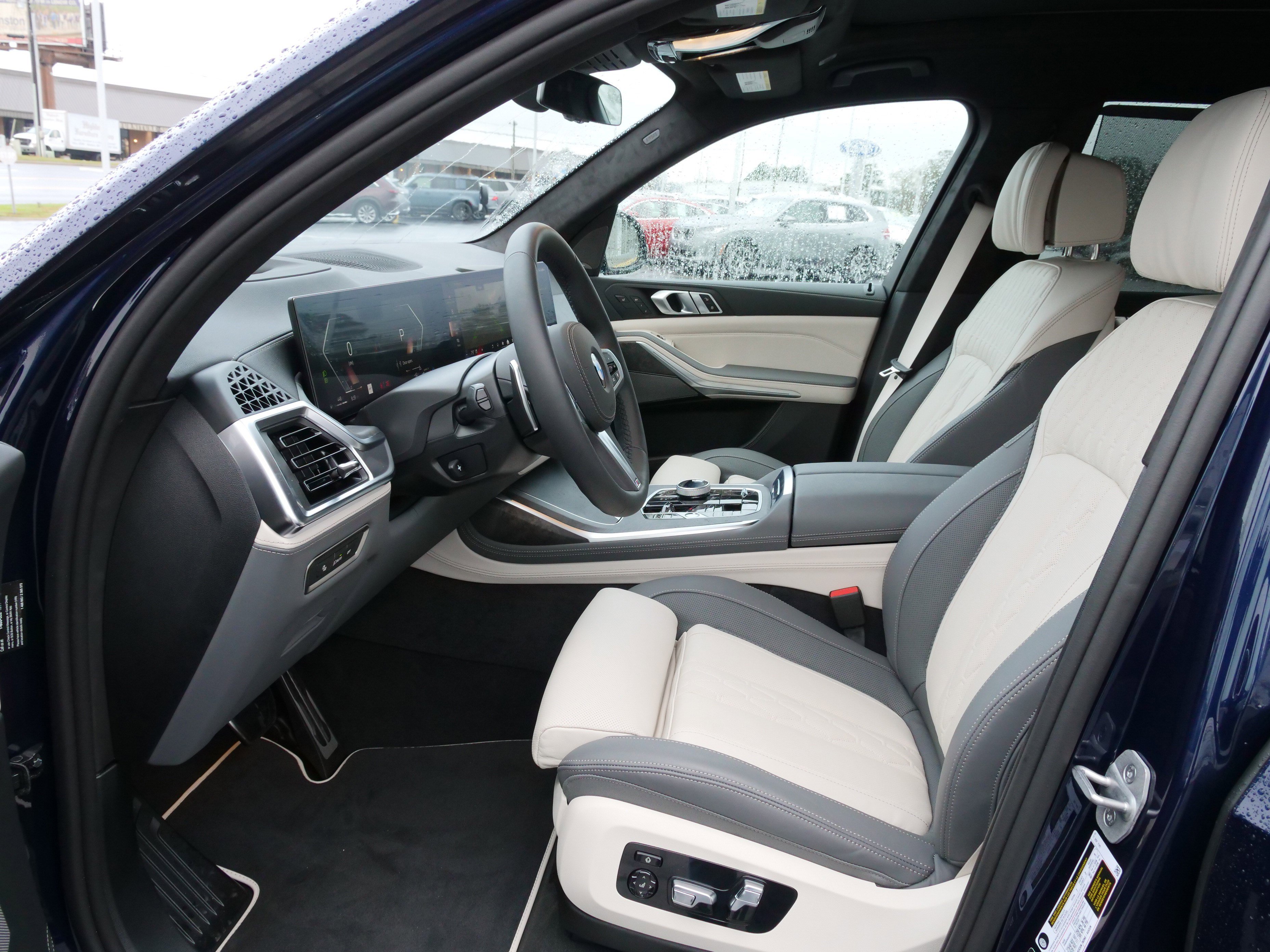 New 2026 BMW X7 xDrive40i w/ Executive Package image 18