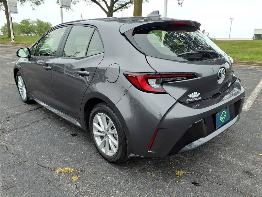 Used 2025 Toyota Corolla SE w/ SE Package FWD image 5