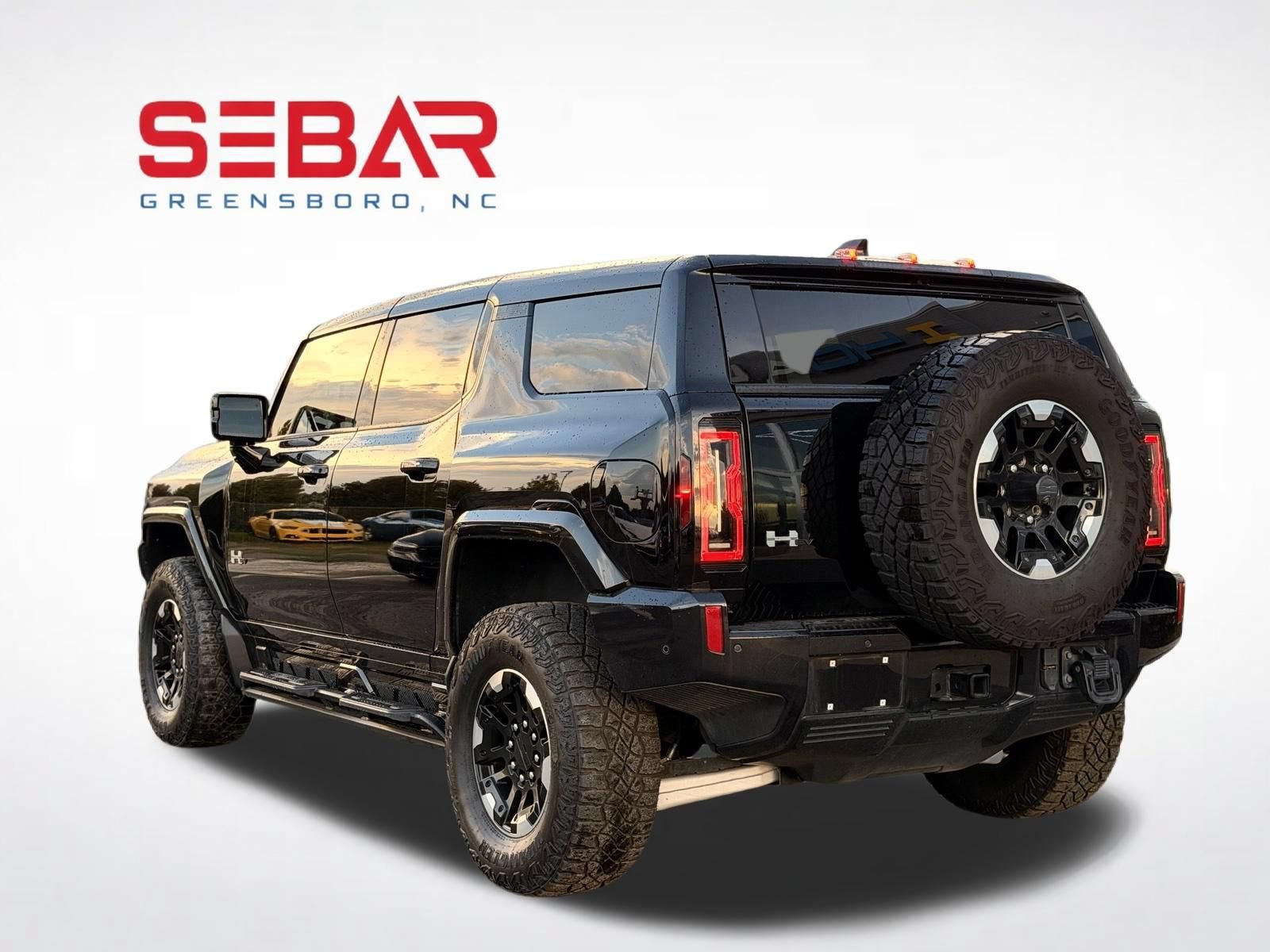 Used 2024 GMC Hummer EV 2X w/ Extreme Off-Road Package AWD/4WD image 19