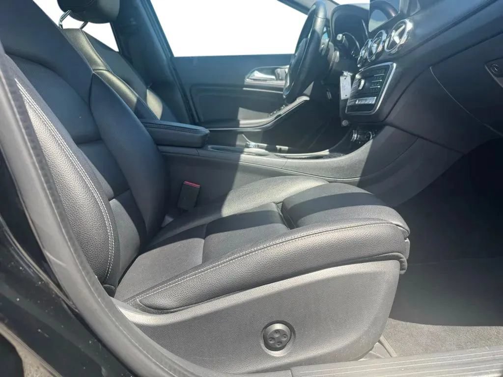 Used 2018 Mercedes-Benz GLA 250 4MATIC image 14