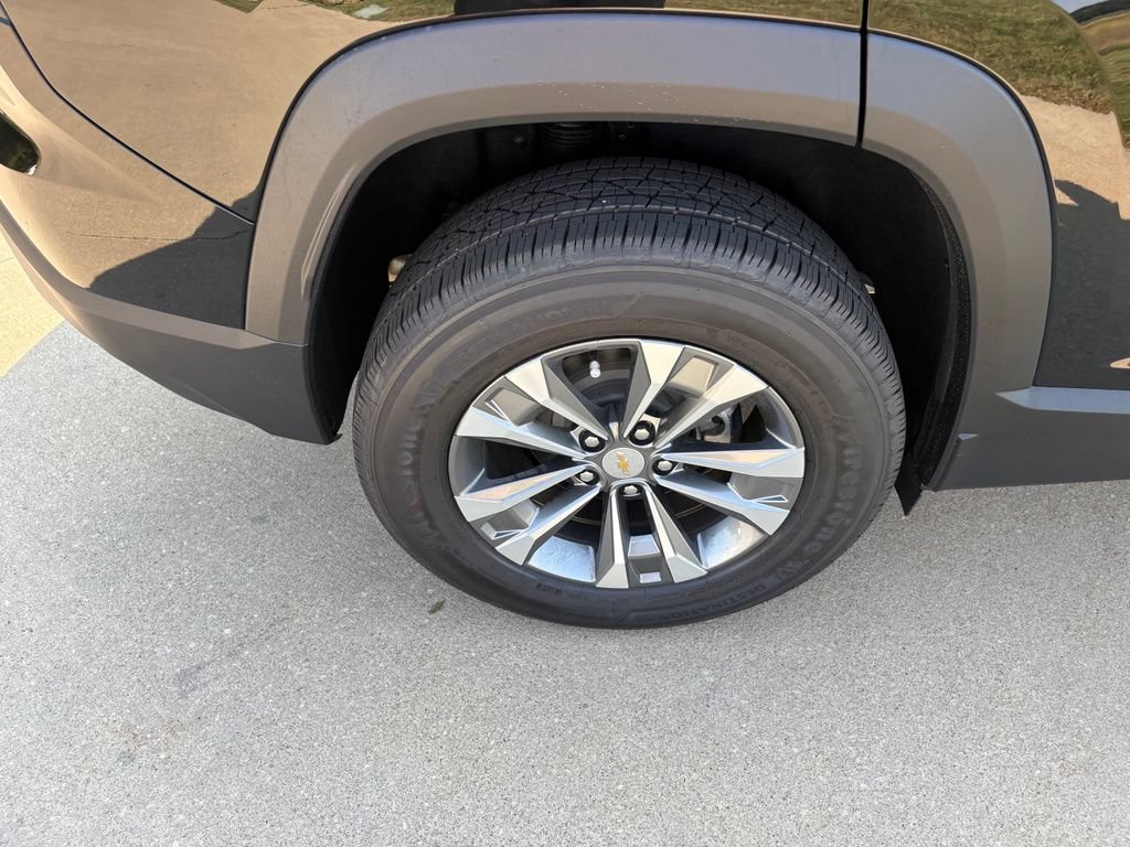 New 2027 Chevrolet Equinox LT w/ Convenience Package II FWD image 51