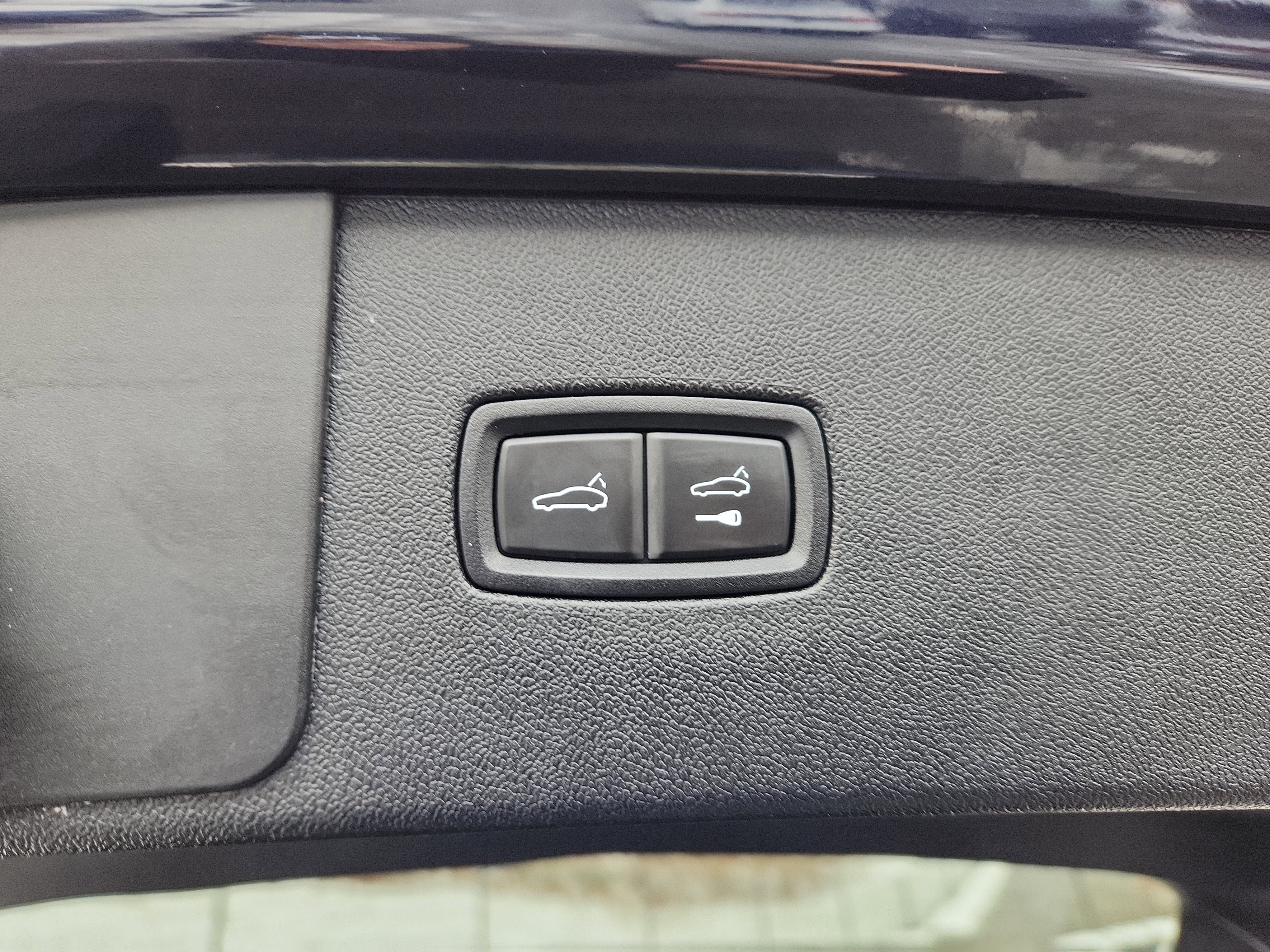 Used 2020 Porsche Cayenne image 14