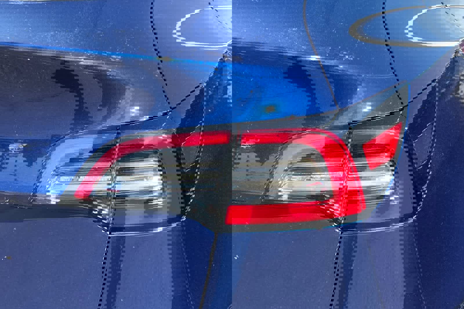 Used 2020 Tesla Model Y Long Range image 18