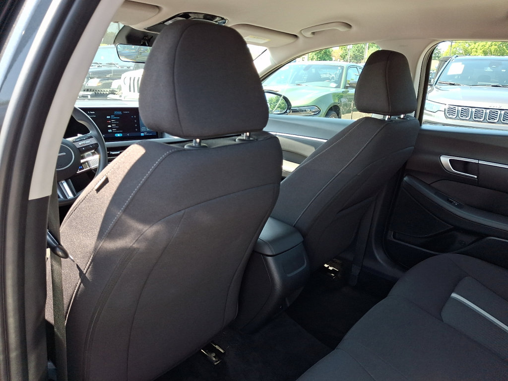 Used 2025 Hyundai Sonata SEL FWD image 21