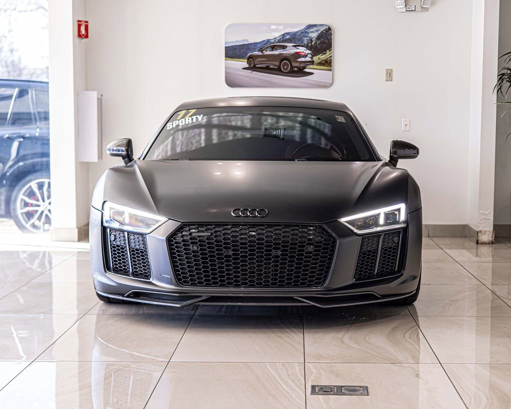 Used 2017 Audi R8 V10 plus image 2