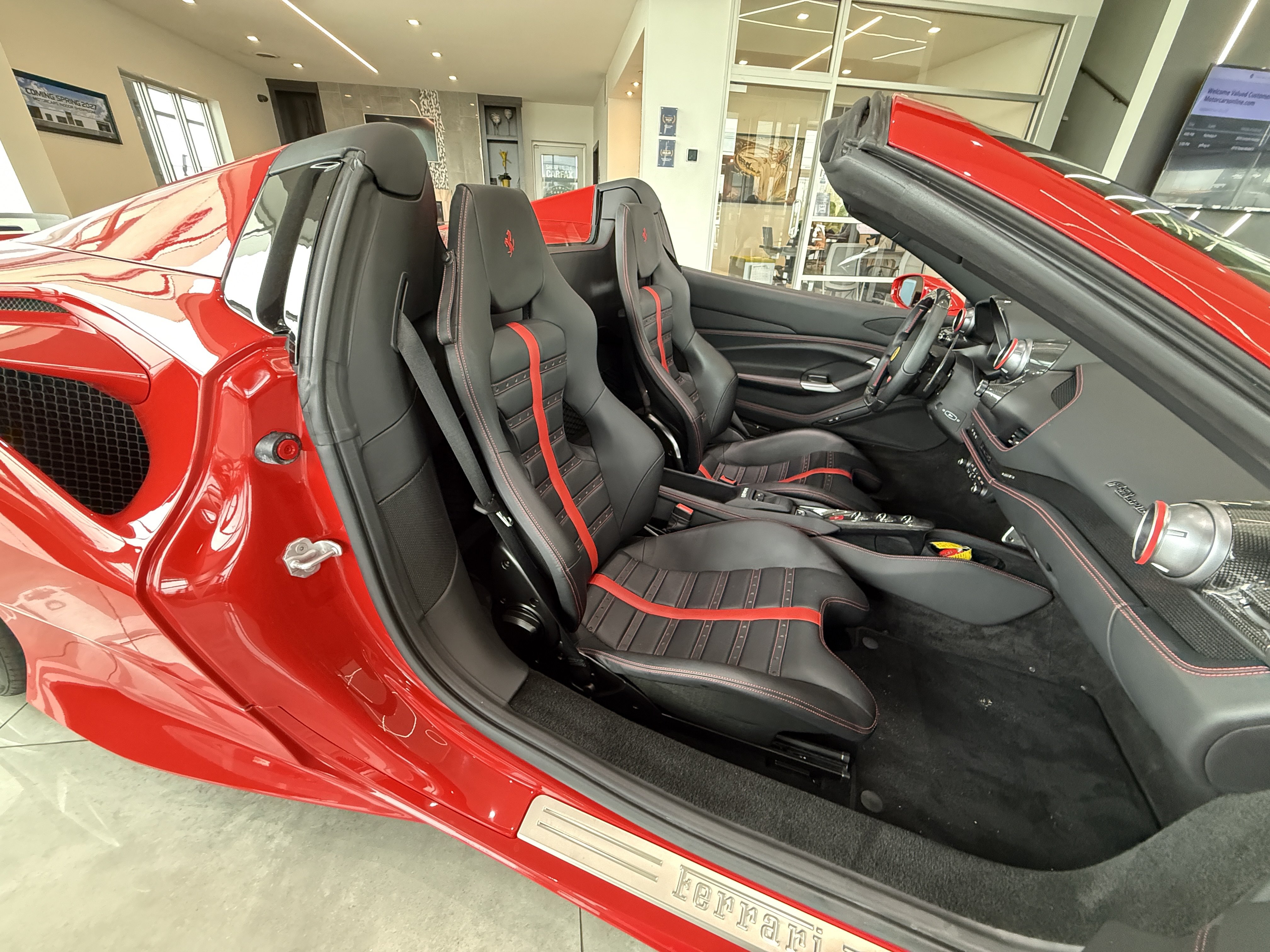Used 2021 Ferrari F8 Tributo RWD image 27