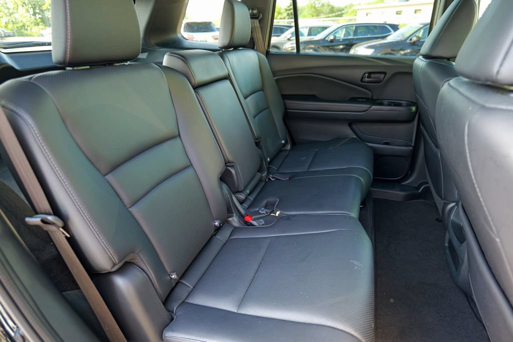 Used 2023 Honda Passport EX-L image 32