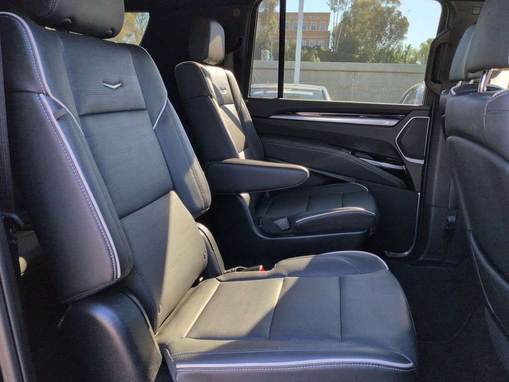 Certified 2025 Cadillac Escalade ESV Premium Luxury image 20