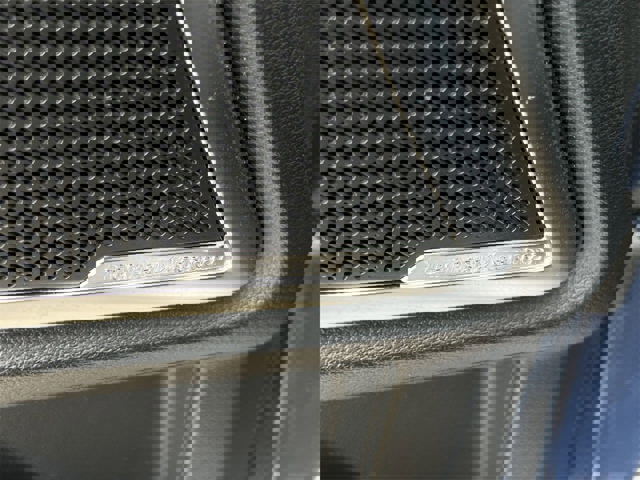 Used 2024 Kia Telluride SX w/ Towing Package image 23