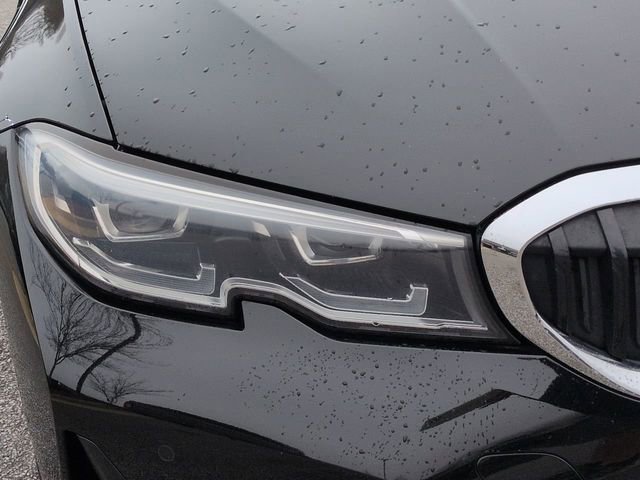 Used 2022 BMW 330e xDrive w/ Premium Package image 11