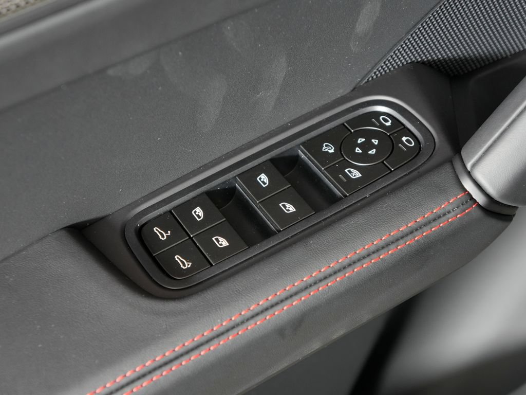 New 2026 Porsche Cayenne GTS AWD/4WD image 17