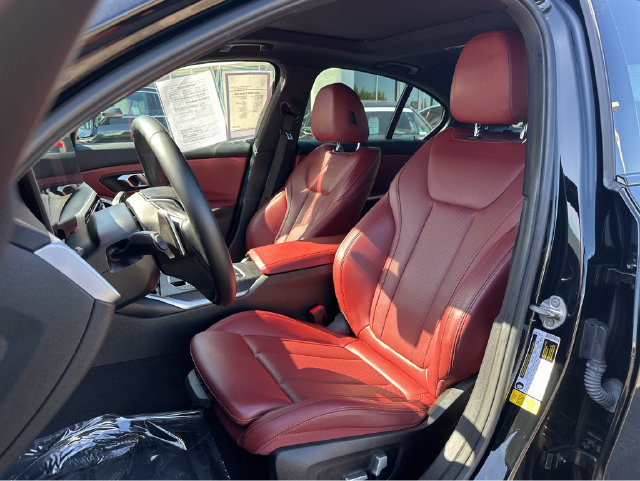 Used 2023 BMW 330i Sedan w/ Driving Assistance Package RWD image 6