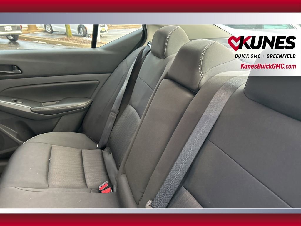 Used 2025 Nissan Altima 2.5 SV image 35