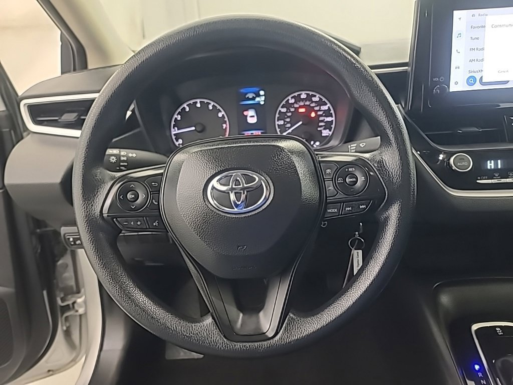 Used 2025 Toyota Corolla LE FWD image 28