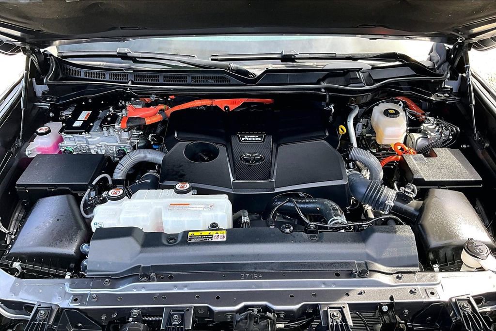 Used 2024 Toyota Tundra Limited w/ TRD Off-Road Package AWD/4WD image 31