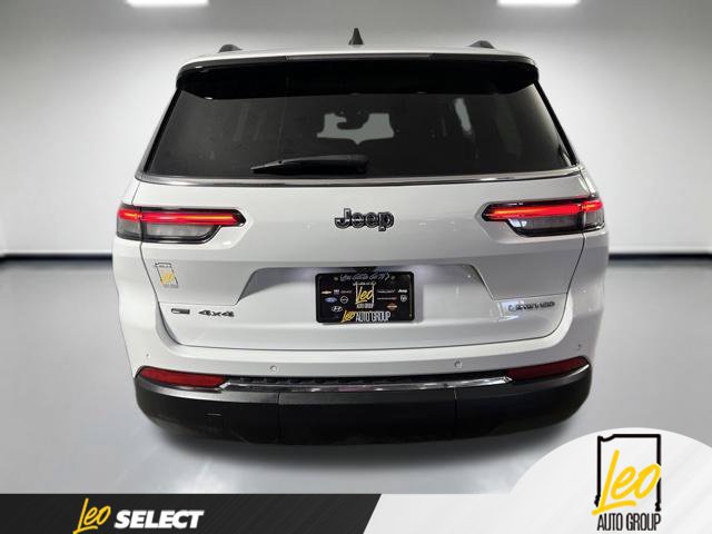 Used 2023 Jeep Grand Cherokee L Limited AWD/4WD image 7