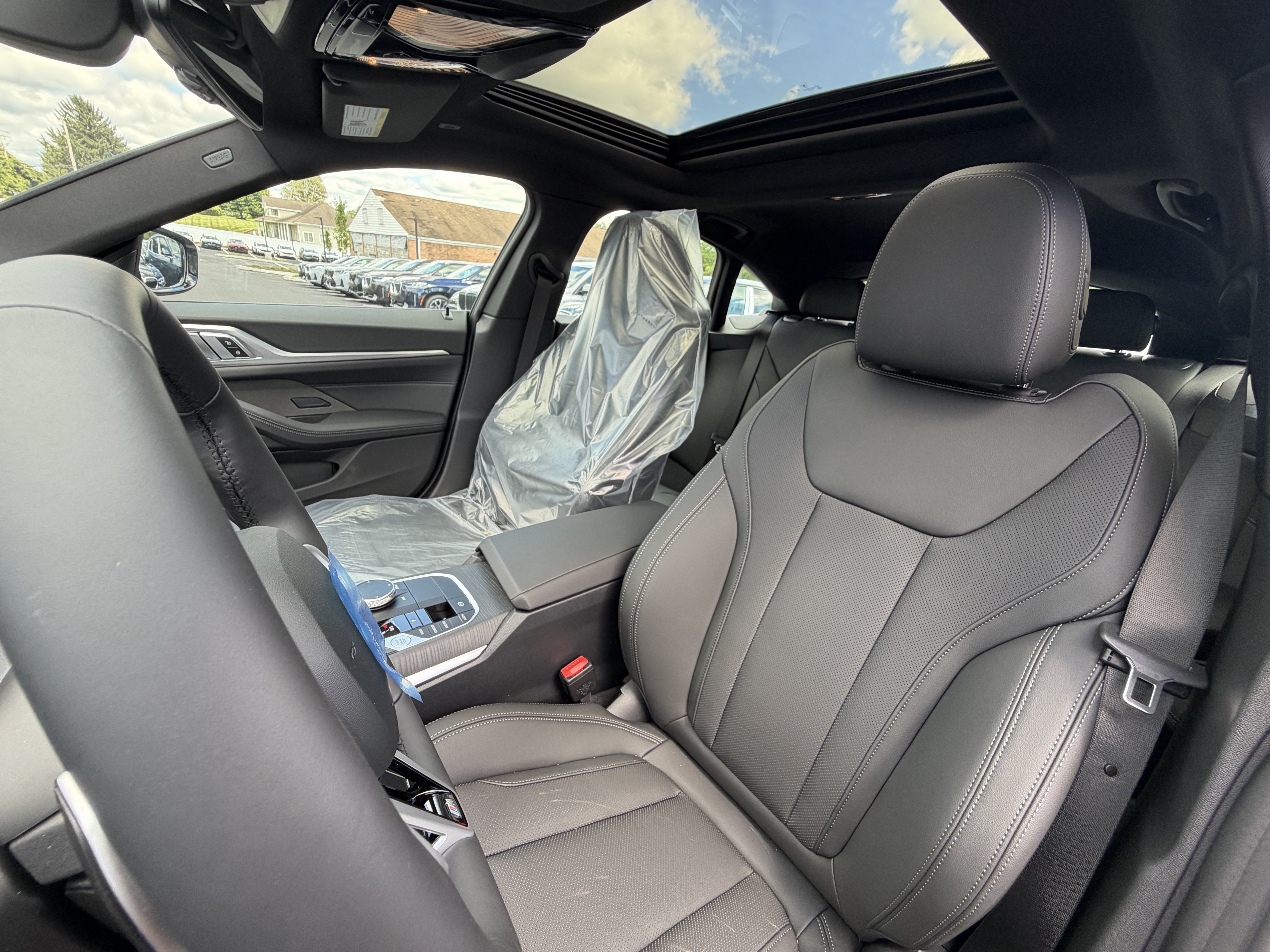 New 2026 BMW 430i xDrive w/ M Sport Package AWD/4WD image 5