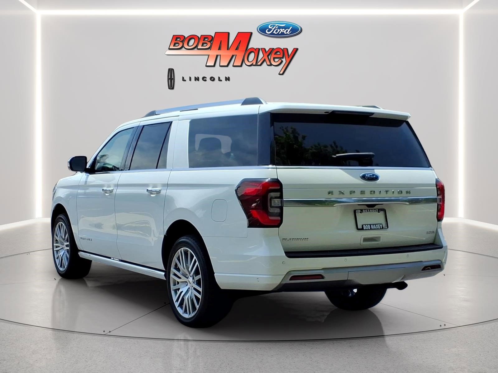 Used 2024 Ford Expedition Max Platinum AWD/4WD image 6
