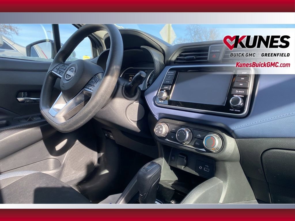 Used 2023 Nissan Versa SV image 36