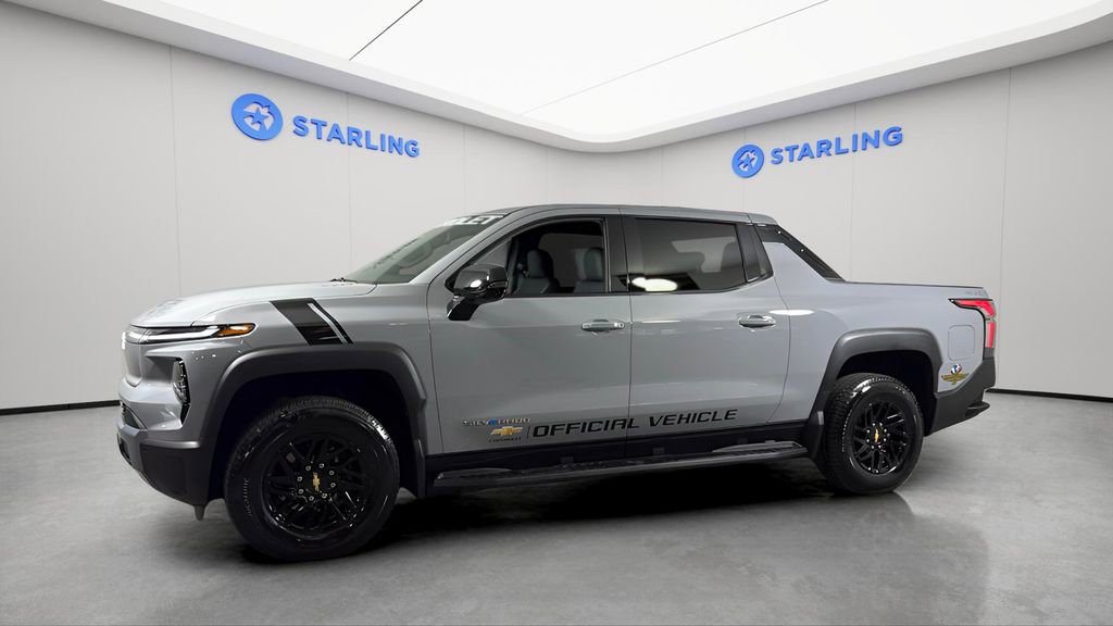 Certified 2025 Chevrolet Silverado EV LT image 2